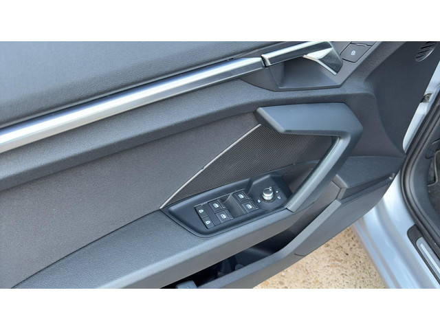 Foto 7 van Audi A3 Sportback 30 TFSI Advanced edition AUTOMAAT / FULL LED / CARPLAY / NAVI / CLIMA / PDC / NL-A