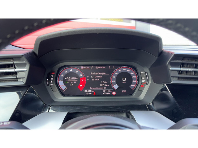 Foto 6 van Audi A3 Sportback 30 TFSI Advanced edition AUTOMAAT / FULL LED / CARPLAY / NAVI / CLIMA / PDC / NL-A