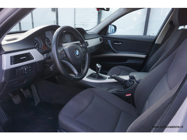 Foto 5 van BMW 3 Serie Touring 316i Navi | Handgeschakeld | Diff maakt geluid | 316