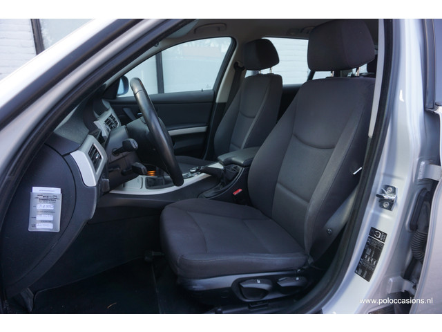 Foto 6 van BMW 3 Serie Touring 316i Navi | Handgeschakeld | Diff maakt geluid | 316