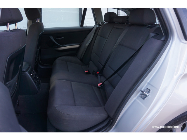 Foto 7 van BMW 3 Serie Touring 316i Navi | Handgeschakeld | Diff maakt geluid | 316