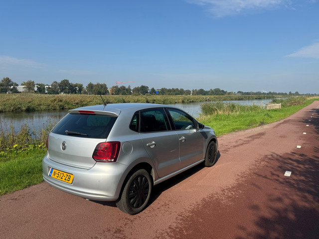 Foto 7 van Volkswagen Polo 1.2-12V BlueMotion |Cruise|Stoelverw.|Airco|Luxe|