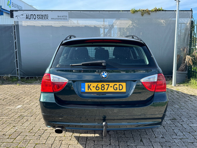 Foto 7 van BMW 3-serie Touring 318i - Airco-Cruise-PDC- APK 03-27