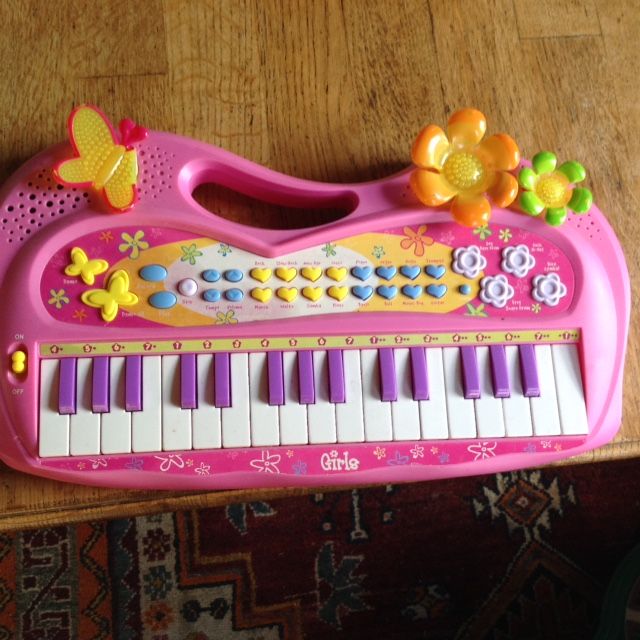 Foto 2 van Kinderpiano / keyboard - volop geluid