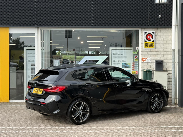 BMW 1-serie 118i Executive Edition | NAP | Dealer onderhouden | Stoelverwarming | Navigatie | LED |