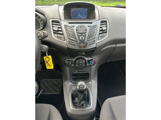 Foto 5 van Ford Fiesta 1.5 TDCi Style Lease