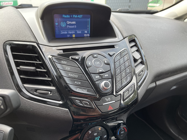 Foto 2 van Ford Fiesta 1.0 EcoBoost Titanium Navi.Cruise.Clima.Camera.Lm.velgen