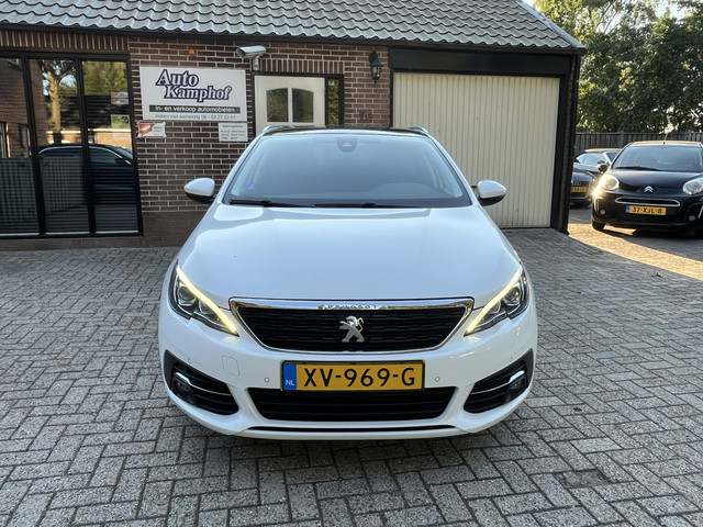 Foto 8 van Peugeot 308 SW 1.2 PureTech Blue Lease Executive DAB+
