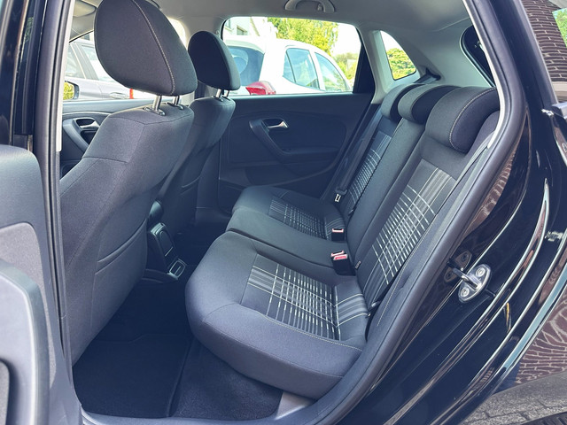 Foto 10 van Volkswagen Polo 1.2 TSI Highline Clima PDC Cruise Stoelverwarming