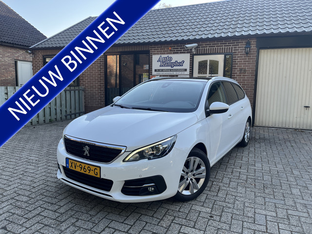 Foto 10 van Peugeot 308 SW 1.2 PureTech Blue Lease Executive DAB+