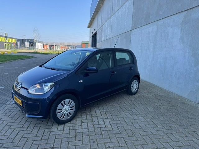 Volkswagen up! 1.0 move up! BlueM. (bj 2013)