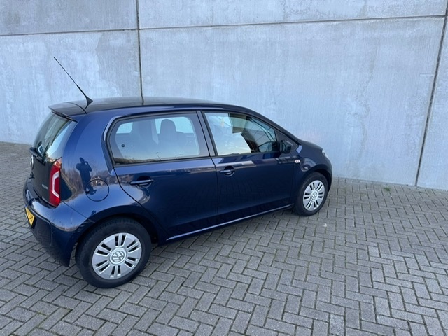 Foto 3 van Volkswagen up! 1.0 move up! BlueM. (bj 2013)