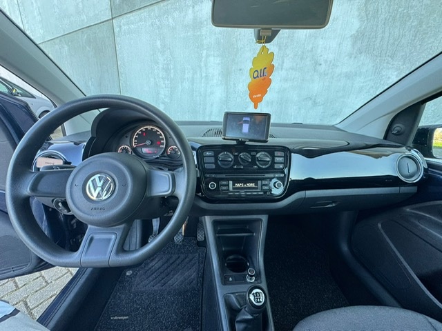 Foto 7 van Volkswagen up! 1.0 move up! BlueM. (bj 2013)