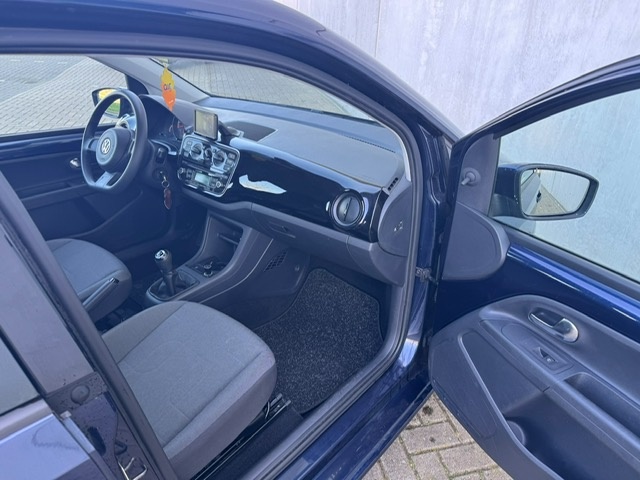Foto 10 van Volkswagen up! 1.0 move up! BlueM. (bj 2013)