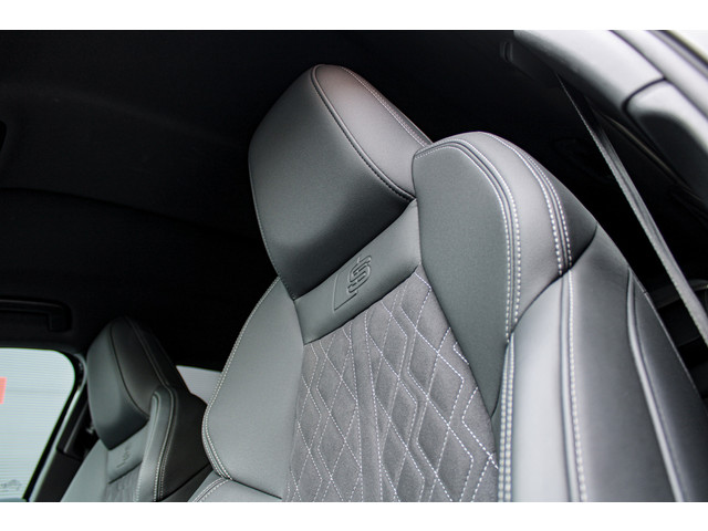 Foto 5 van Audi A3 Sportback 45 TFSI e S edition Competition | Memory | B&O | Matrix | Camera | Standkachel