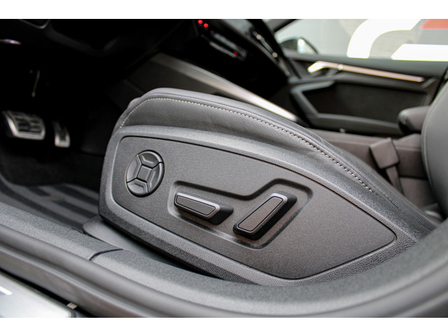 Foto 7 van Audi A3 Sportback 45 TFSI e S edition Competition | Memory | B&O | Matrix | Camera | Standkachel