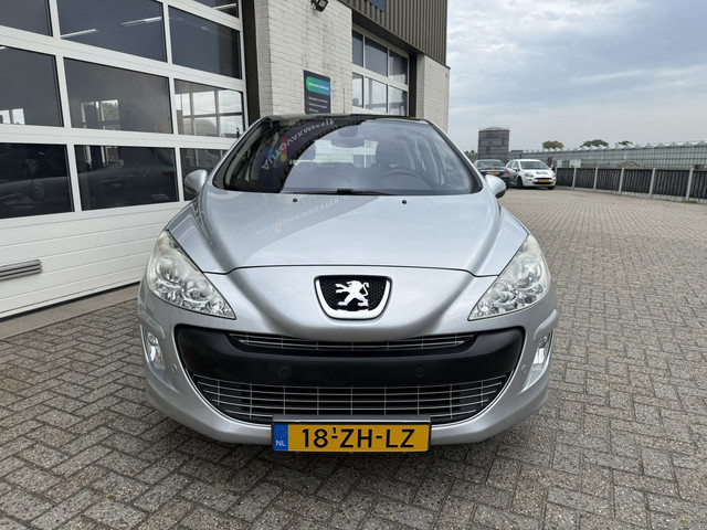 Foto 5 van Peugeot 308 1.6 THP XT|Automaat|Trekhaak|Clima|Pano|