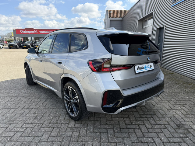 Foto 4 van BMW X1 sDrive20i M Sport Panoramadak Stuurwielverwarming Massage 19 Inch Keyless Entry ACC Harman-Ka
