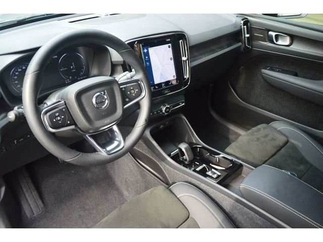 Foto 8 van Volvo XC40 T4 Plug-in hybrid Plus Dark|Camera|Stoelverwarming|Facelift|