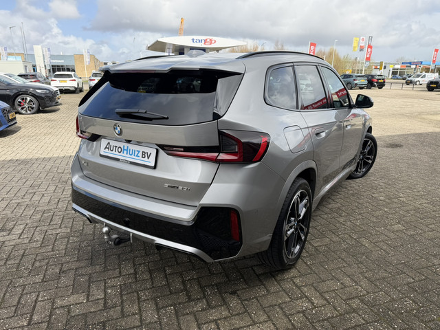 Foto 7 van BMW X1 sDrive20i M Sport Premium Pakket Panoramadak Trekhaak Achteruitrijcamera Stoelverwarming Keyl