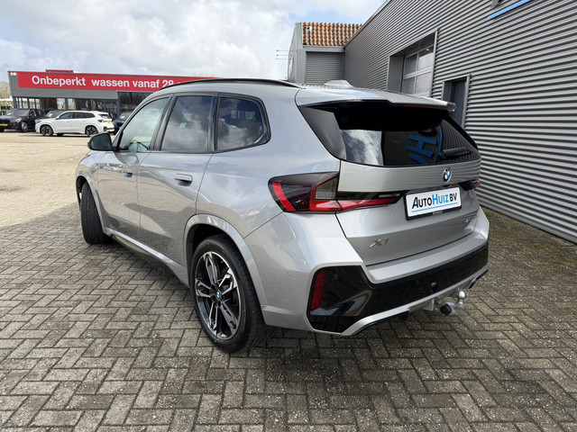 Foto 5 van BMW X1 sDrive20i M Sport Premium Pakket Panoramadak Trekhaak Achteruitrijcamera Stoelverwarming Keyl