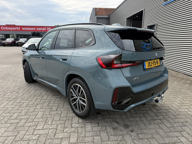 Foto 5 van BMW X1 xDrive23i M Sport Panoramadak Trekhaak Head-Up Display Leder ACC Stoelverwarming Harman-Kardo