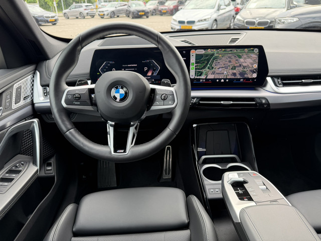 Foto 3 van BMW X1 xDrive23i M Sport Panoramadak Trekhaak Head-Up Display Leder ACC Stoelverwarming Harman-Kardo