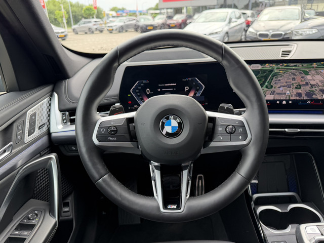 Foto 2 van BMW X1 xDrive23i M Sport Panoramadak Trekhaak Head-Up Display Leder ACC Stoelverwarming Harman-Kardo