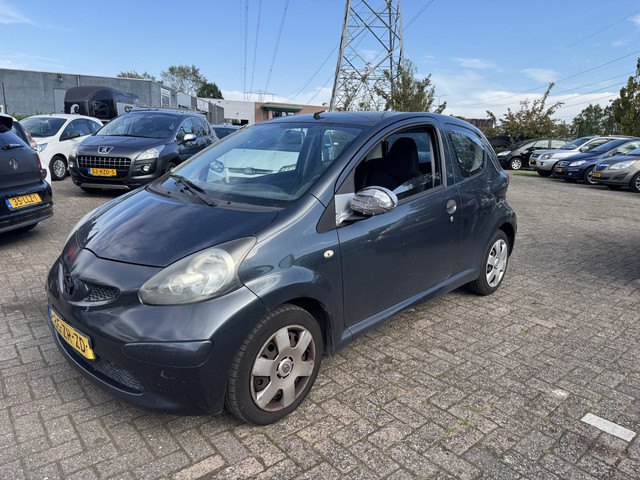 Foto 4 van Toyota Aygo 1.0-12V (bj 2008)