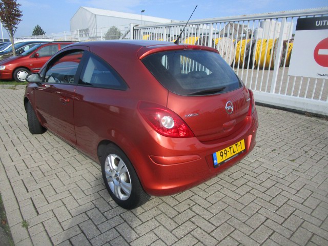 Foto 3 van Opel Corsa 1.3 CDTi EcoFlex S/S Anniversary Edition
