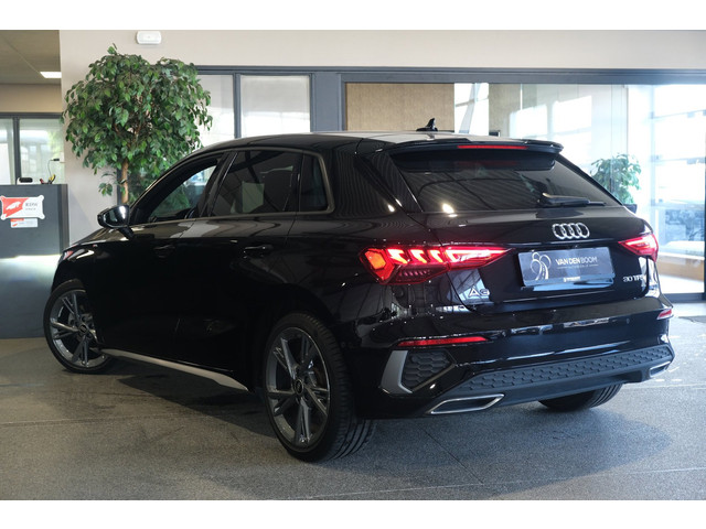 Foto 10 van Audi A3 Sportback 30 TFSI 2x S-line Leder Matrix Camera Led