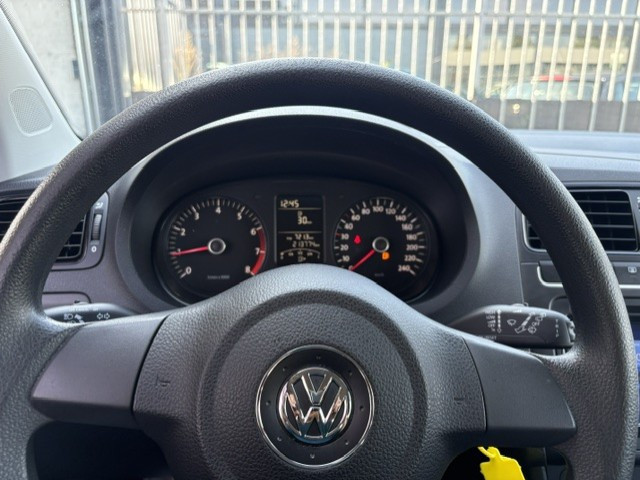 Foto 2 van Volkswagen Polo 1.2-12V BlueMotion Trendline 5 DEURS * NIEUWE APK *