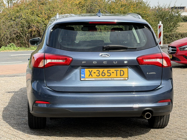 Foto 10 van Ford Focus Wagon 1.0 EcoBoost ST Line Business WINTER PACK | AIRCO | BOVAG !!