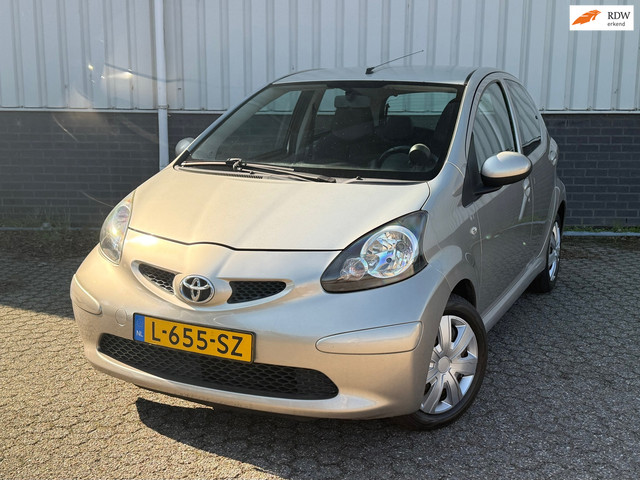 Foto 2 van Toyota Aygo 1.0-12V Airco | Half Leder | Luxe Uitvoering | Zuinig