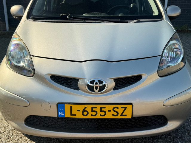 Foto 5 van Toyota Aygo 1.0-12V Airco | Half Leder | Luxe Uitvoering | Zuinig