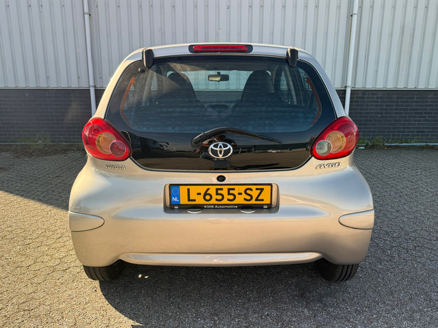 Foto 10 van Toyota Aygo 1.0-12V Airco | Half Leder | Luxe Uitvoering | Zuinig