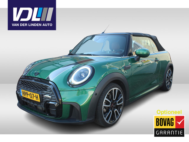 Foto 2 van MINI Cabrio 1.5 Cooper John Cooper Works l Britisch racing green l Chester bruin leer l PDC l Stoelv