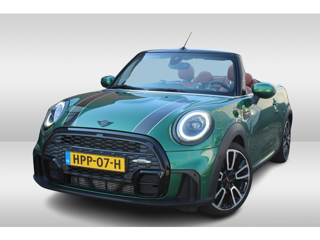 Foto 3 van MINI Cabrio 1.5 Cooper John Cooper Works l Britisch racing green l Chester bruin leer l PDC l Stoelv