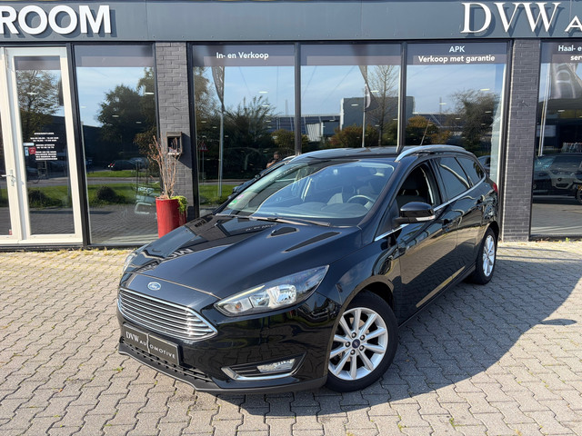 Foto 2 van Ford Focus Wagon 1.0 Titanium, Winterpakket