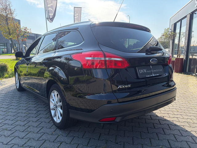 Foto 3 van Ford Focus Wagon 1.0 Titanium, Winterpakket
