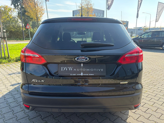 Foto 4 van Ford Focus Wagon 1.0 Titanium, Winterpakket