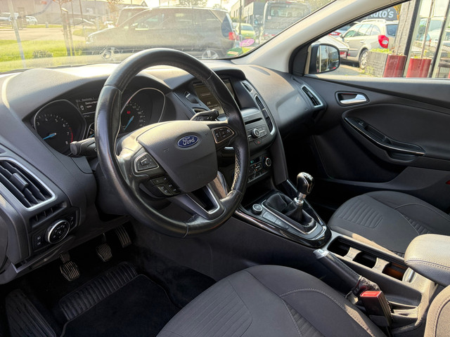 Foto 8 van Ford Focus Wagon 1.0 Titanium, Winterpakket
