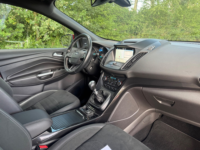 Foto 6 van Ford Kuga 1.5 EcoBoost ST Line 2017 150PK NAVI CLIMA DAB+ TREKHAAK