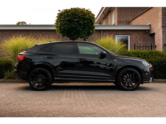 Foto 7 van Audi Q3 Sportback 45 TFSI e Advanced Edition S-Line 1e Eig Ambiance Camera Keyless 21'' ABT