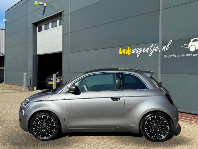 Foto 3 van Fiat 500 La Prima By Bocelli 42 kWh *pano *camera *carplay