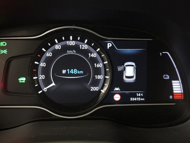 Foto 5 van Hyundai Kona EV Premium 64 kWh | Slechts 33.500 KM| SOH 95,3 % | Volledig Dealeronderhouden |