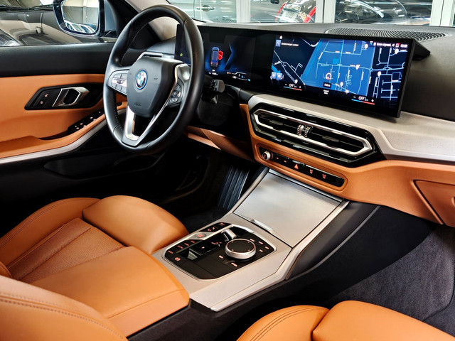 Foto 3 van BMW 3-serie Touring 320e Cognac Leder - Dealer onderhouden
