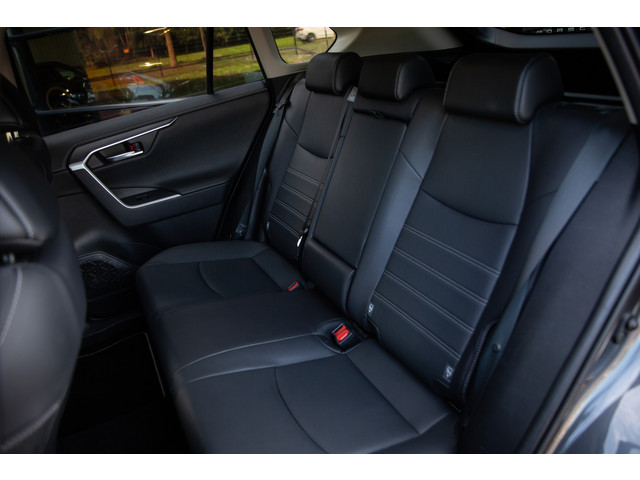 Toyota RAV4 2.5 Hybrid Active , SOH 99,6%, Adaptive cruise, Achteruitrijcamera, Stoel/stuurverwarmin