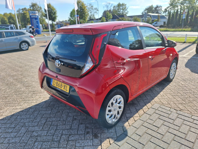 Foto 9 van Toyota Aygo 1.0 VVT-i x-play met AppleCarPaly/AndroidAuto