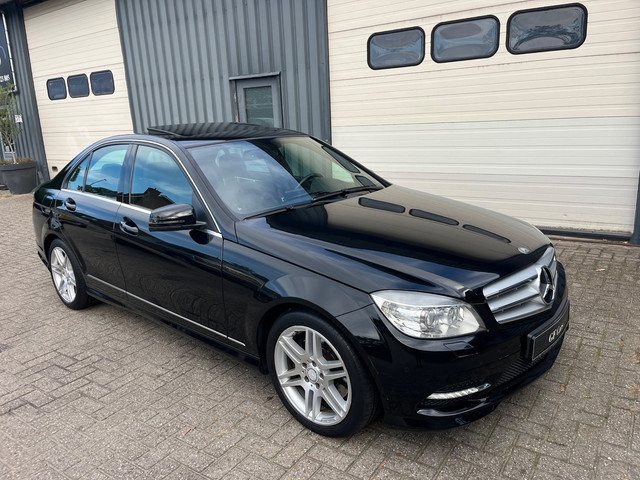 Foto 2 van Mercedes-Benz C-klasse 300 Avantgarde AMG V6 2010